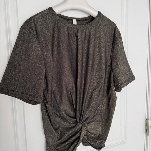 Special Edition EUC  Size 8 Lululemon Crescent T-Shirt *Spark
Black - Picture 5 of 7